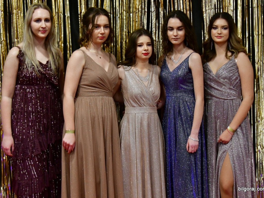 Bal maturalny uczniów biłgorajskiego ONZ-tu (FOTO, VIDEO)