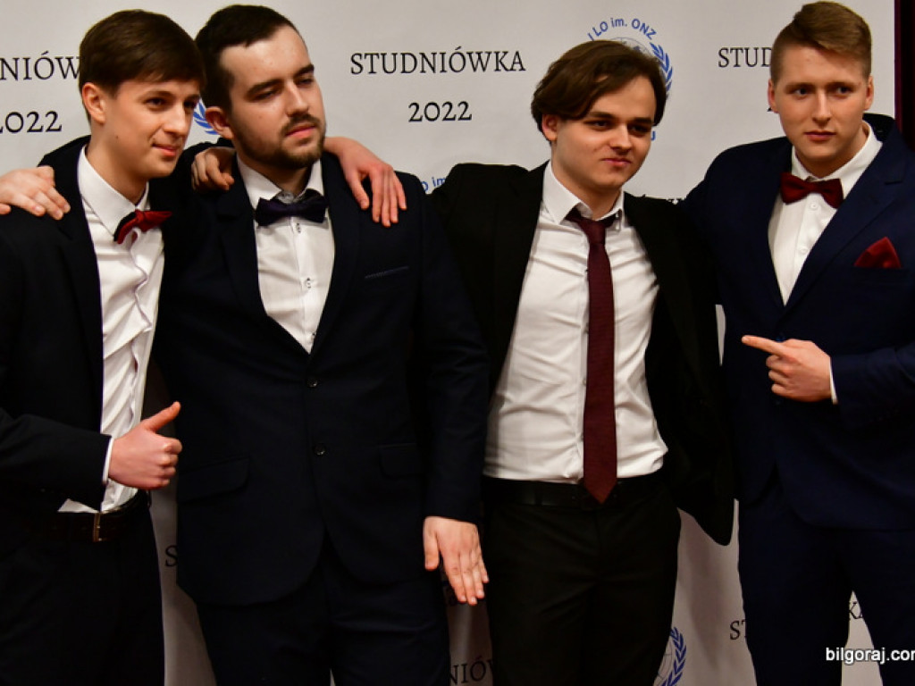 Bal maturalny uczniów biłgorajskiego ONZ-tu (FOTO, VIDEO)