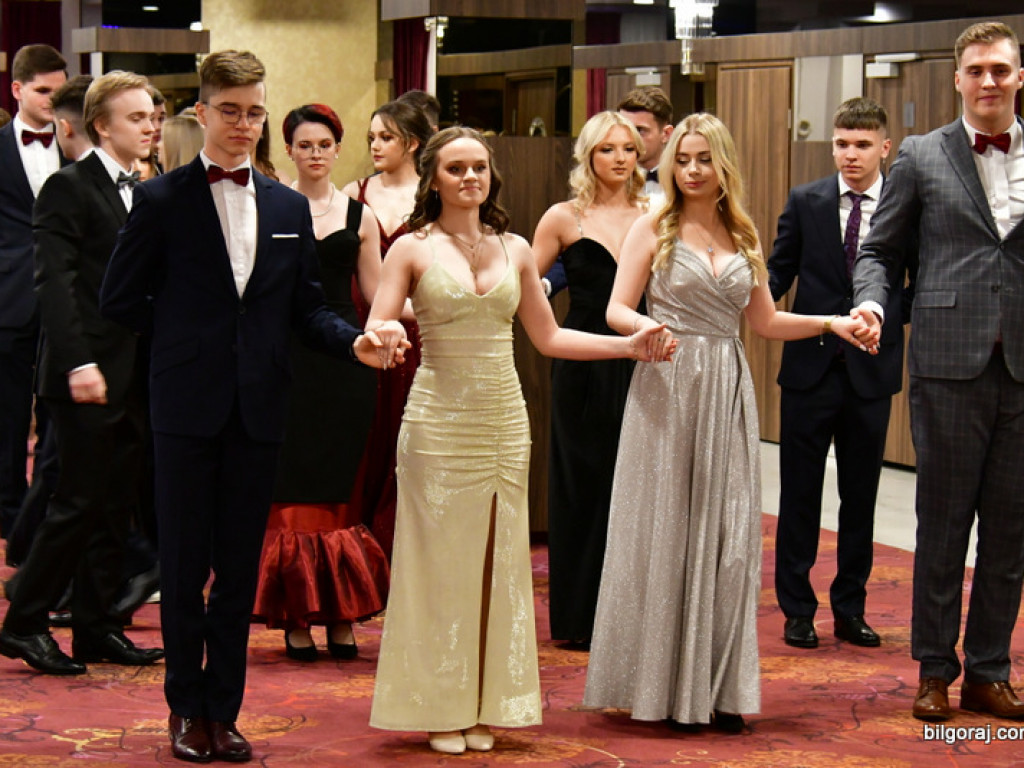 Bal maturalny uczniów biłgorajskiego ONZ-tu (FOTO, VIDEO)