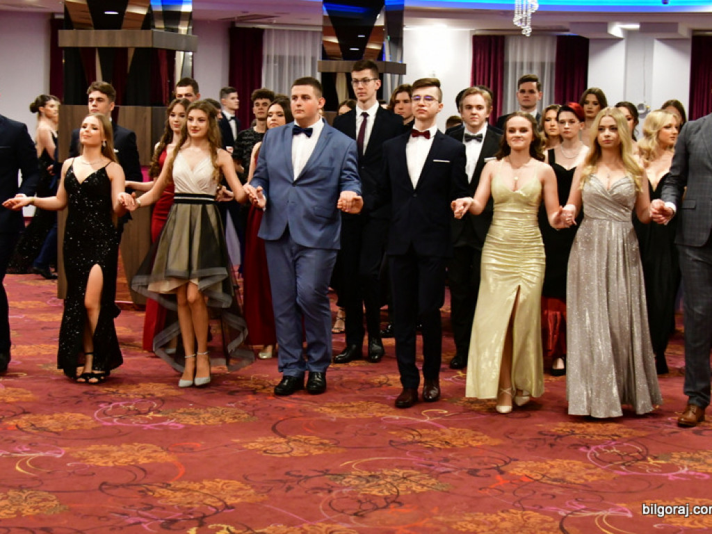 Bal maturalny uczniów biłgorajskiego ONZ-tu (FOTO, VIDEO)
