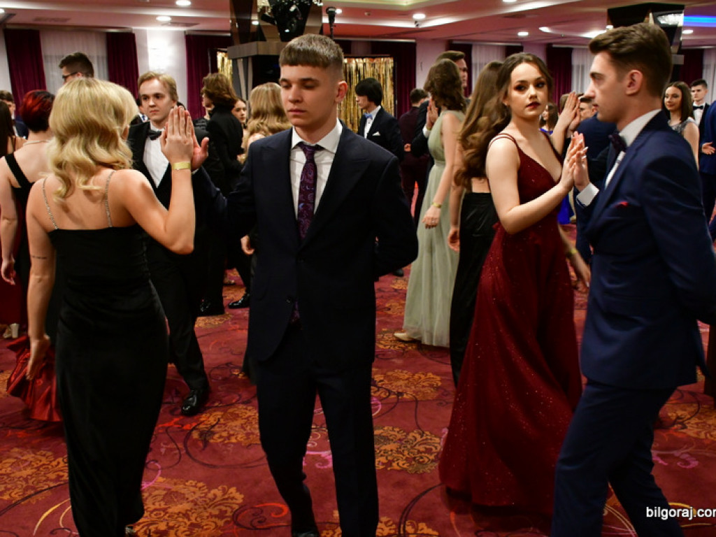 Bal maturalny uczniów biłgorajskiego ONZ-tu (FOTO, VIDEO)