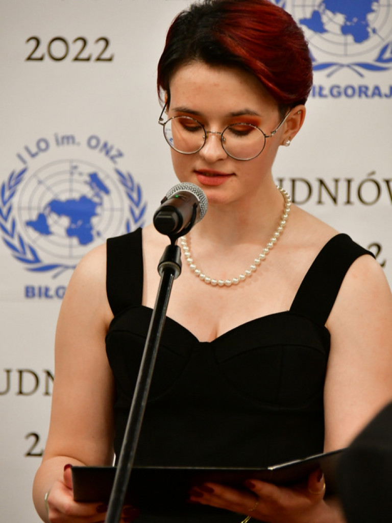 Bal maturalny uczniów biłgorajskiego ONZ-tu (FOTO, VIDEO)