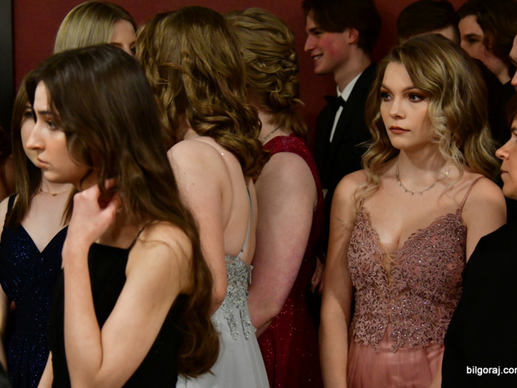 Bal maturalny uczniów biłgorajskiego ONZ-tu (FOTO, VIDEO)