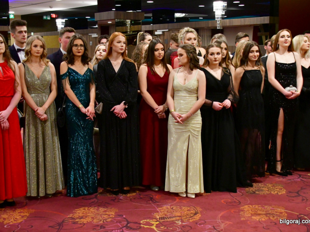 Bal maturalny uczniów biłgorajskiego ONZ-tu (FOTO, VIDEO)
