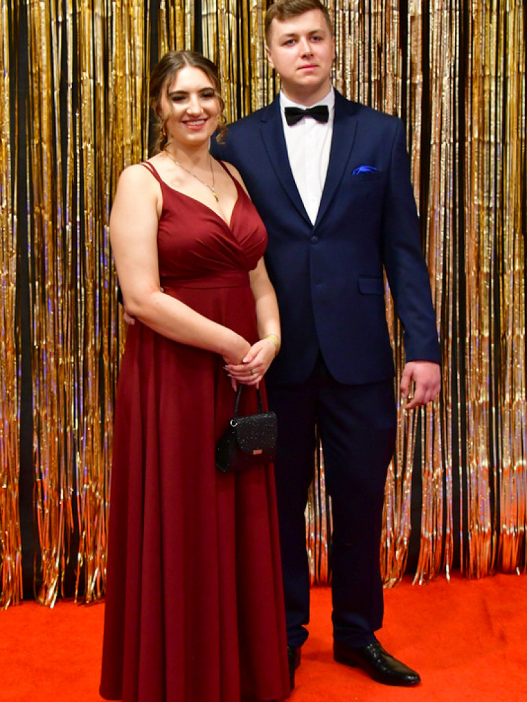 Bal maturalny uczniów biłgorajskiego ONZ-tu (FOTO, VIDEO)