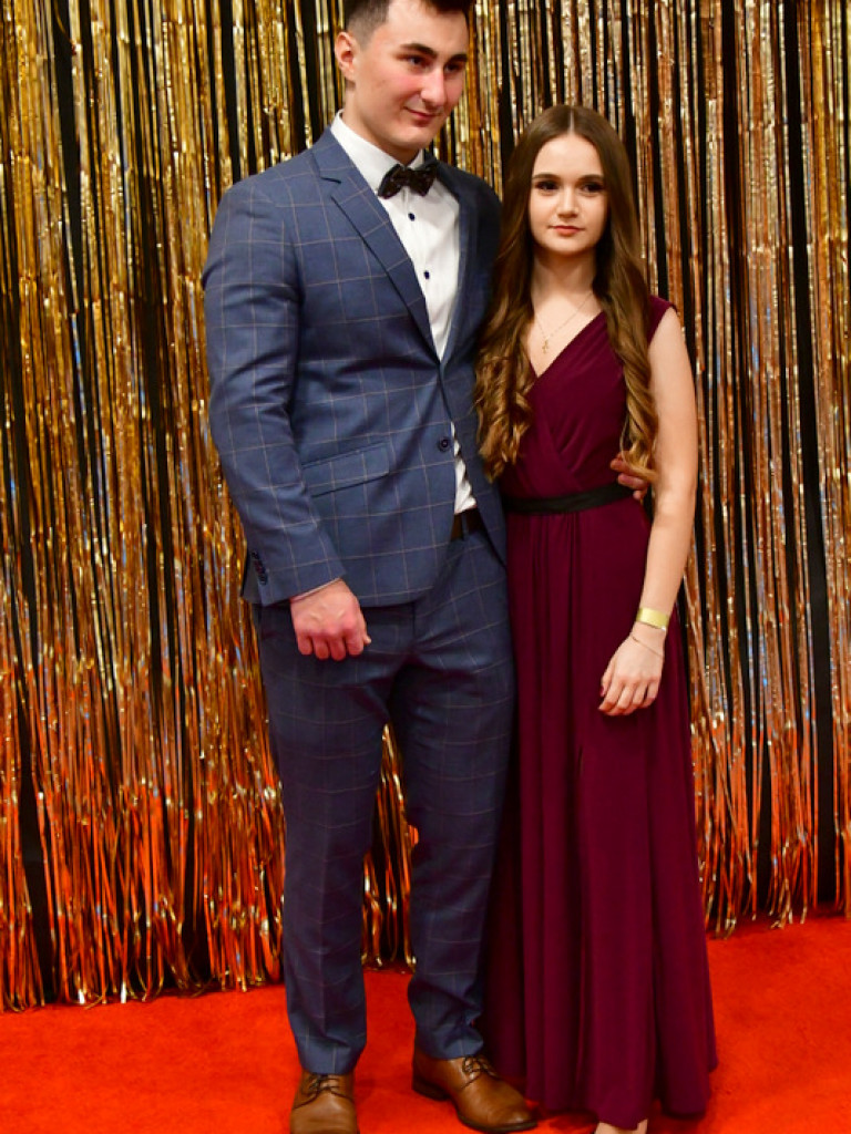 Bal maturalny uczniów biłgorajskiego ONZ-tu (FOTO, VIDEO)