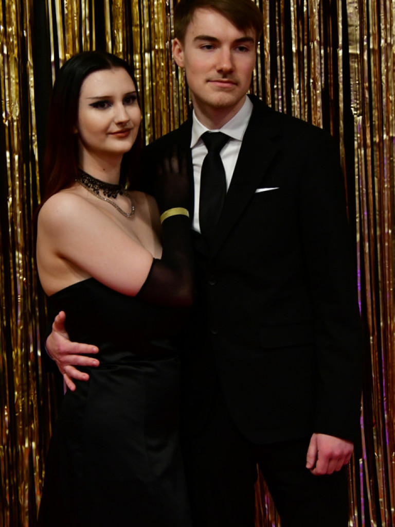 Bal maturalny uczniów biłgorajskiego ONZ-tu (FOTO, VIDEO)