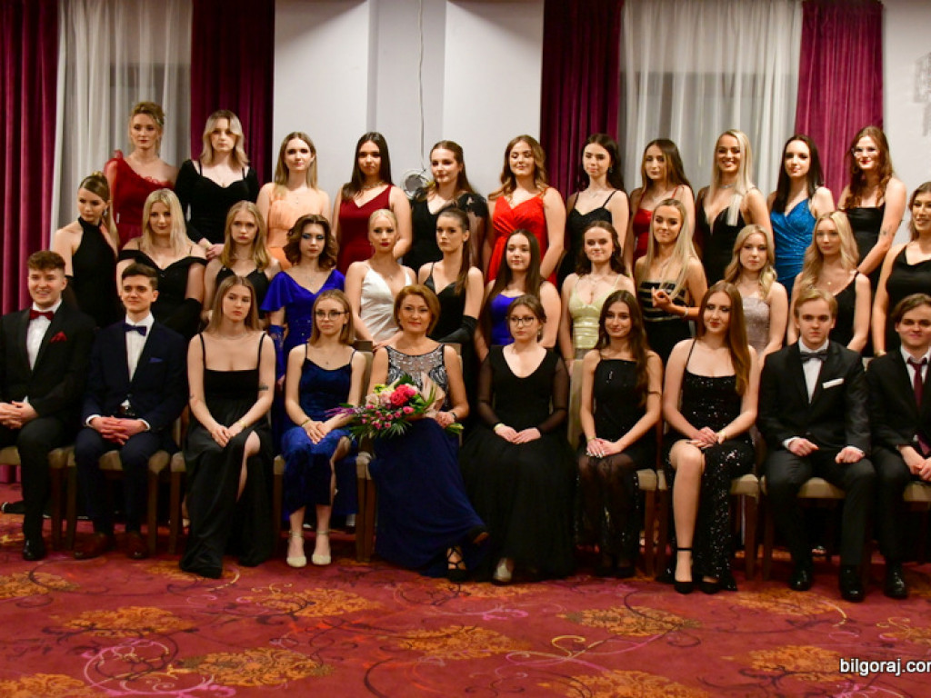 Bal maturalny uczniów biłgorajskiego ONZ-tu (FOTO, VIDEO)