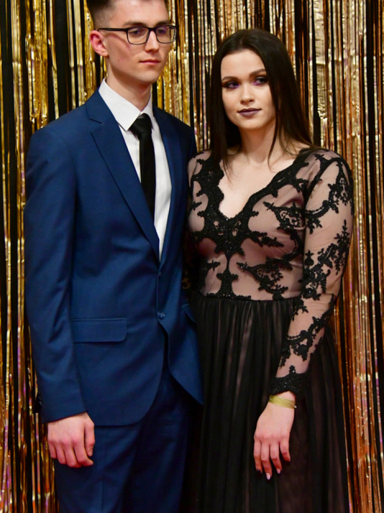Bal maturalny uczniów biłgorajskiego ONZ-tu (FOTO, VIDEO)