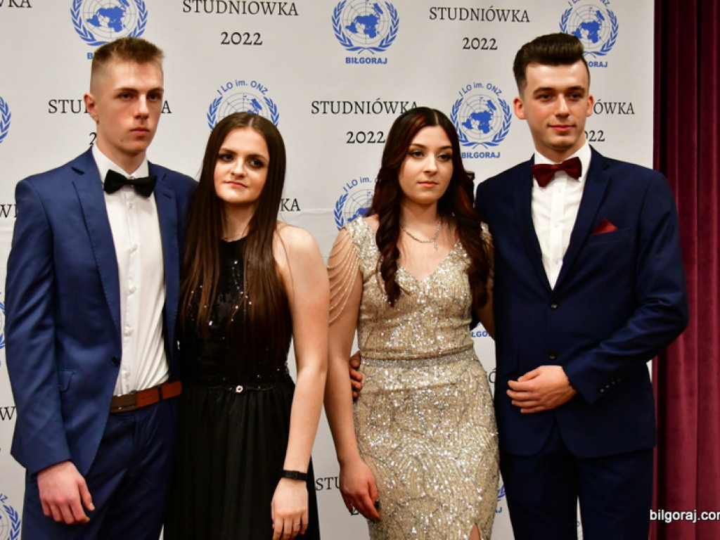 Bal maturalny uczniów biłgorajskiego ONZ-tu (FOTO, VIDEO)