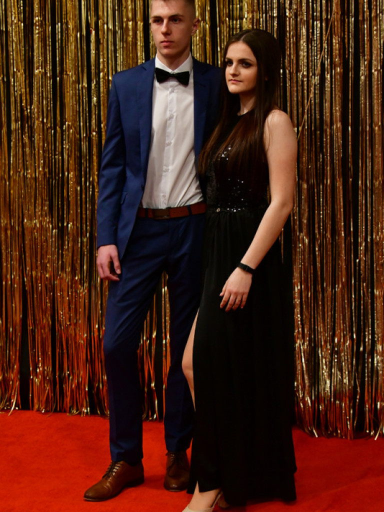 Bal maturalny uczniów biłgorajskiego ONZ-tu (FOTO, VIDEO)