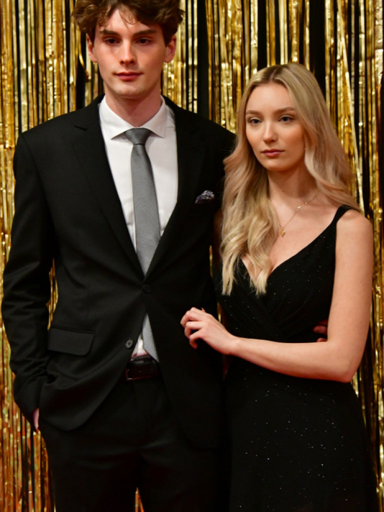 Bal maturalny uczniów biłgorajskiego ONZ-tu (FOTO, VIDEO)