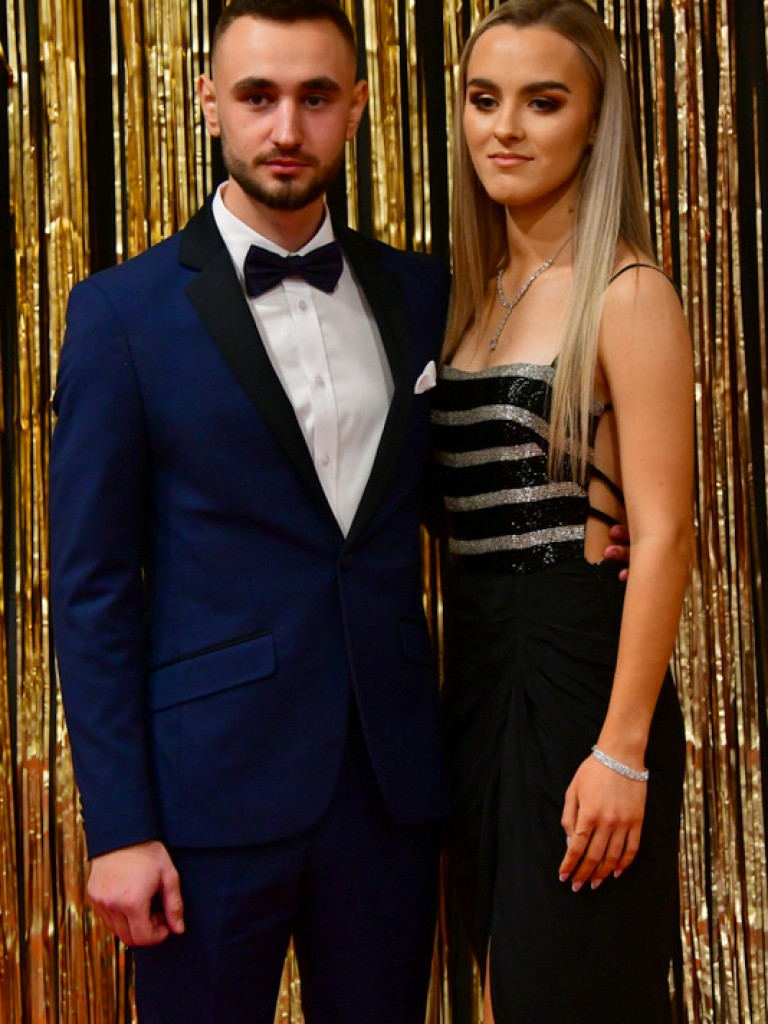 Bal maturalny uczniów biłgorajskiego ONZ-tu (FOTO, VIDEO)