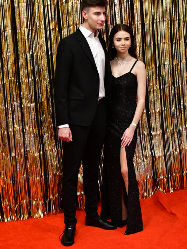 Bal maturalny uczniów biłgorajskiego ONZ-tu (FOTO, VIDEO)