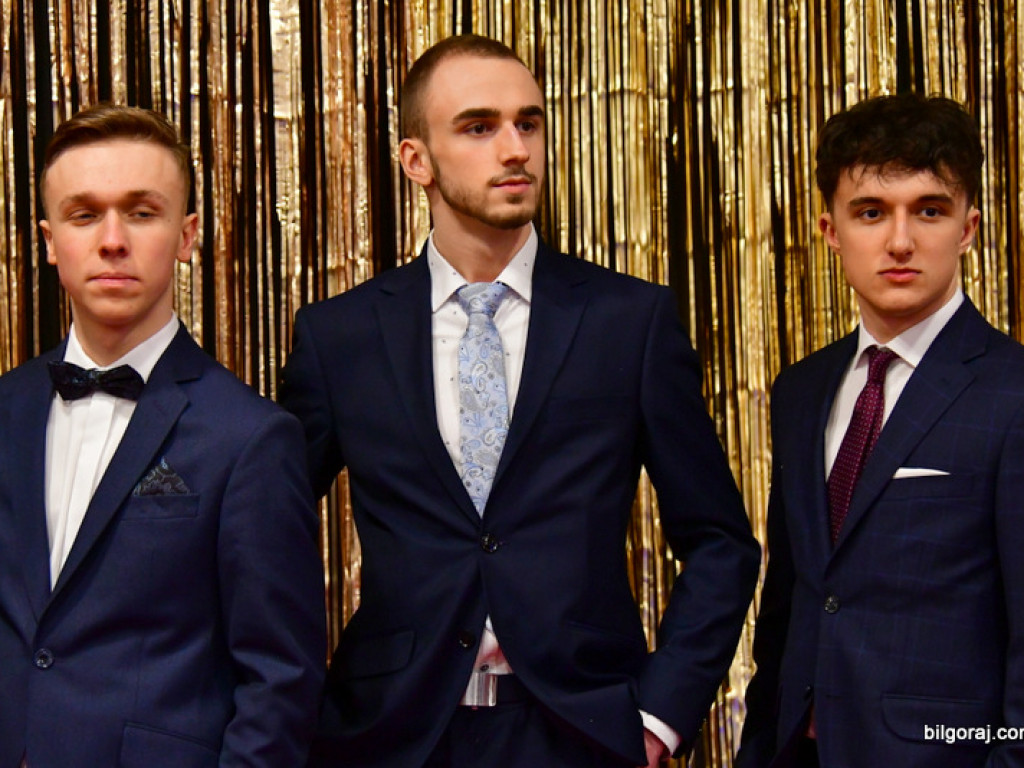 Bal maturalny uczniów biłgorajskiego ONZ-tu (FOTO, VIDEO)