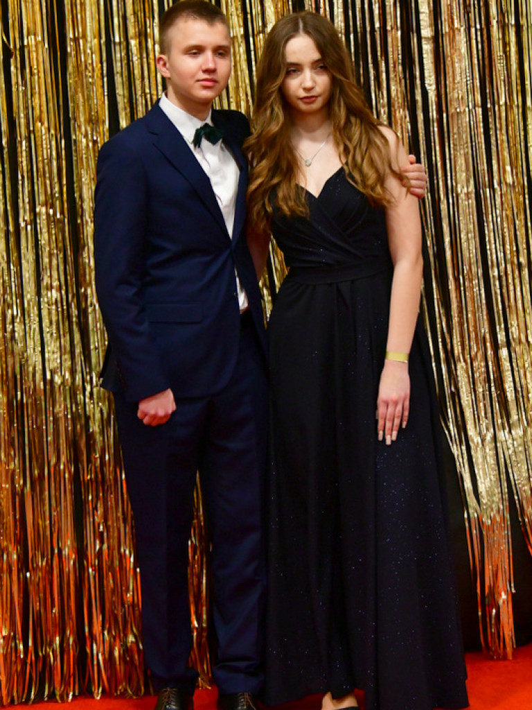 Bal maturalny uczniów biłgorajskiego ONZ-tu (FOTO, VIDEO)