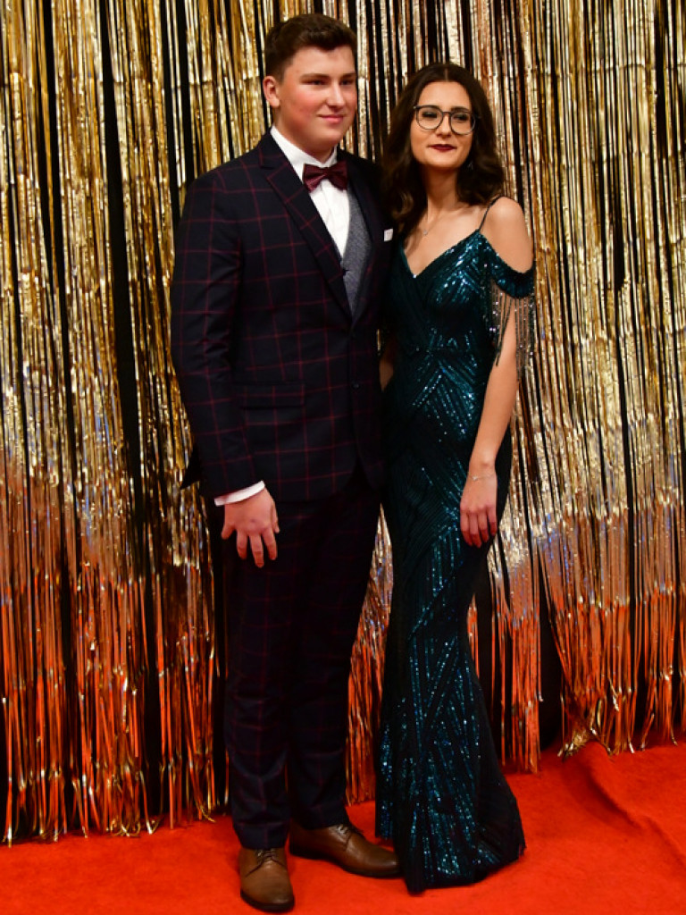 Bal maturalny uczniów biłgorajskiego ONZ-tu (FOTO, VIDEO)