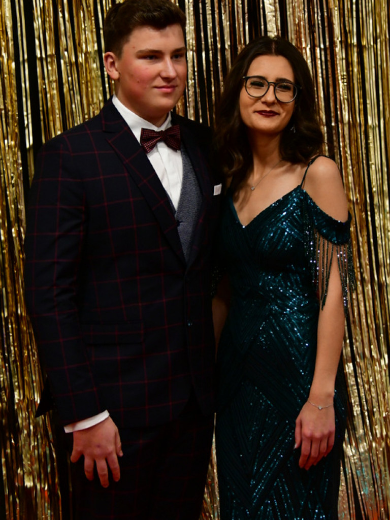 Bal maturalny uczniów biłgorajskiego ONZ-tu (FOTO, VIDEO)