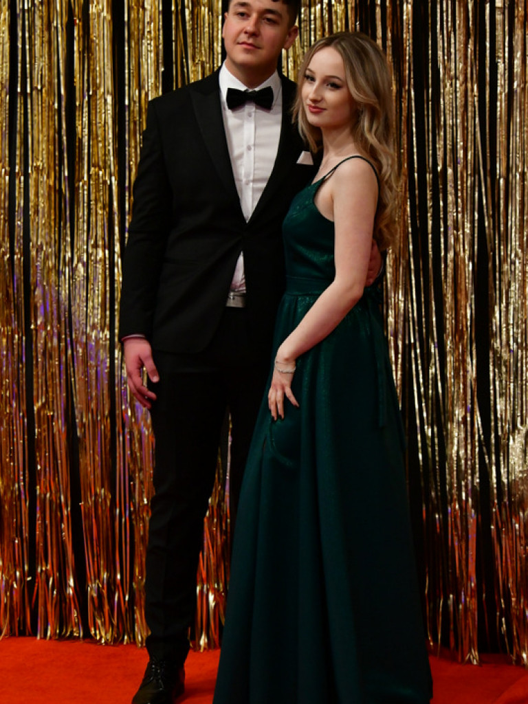 Bal maturalny uczniów biłgorajskiego ONZ-tu (FOTO, VIDEO)