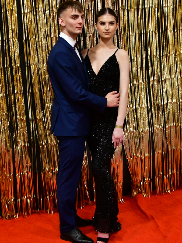 Bal maturalny uczniów biłgorajskiego ONZ-tu (FOTO, VIDEO)