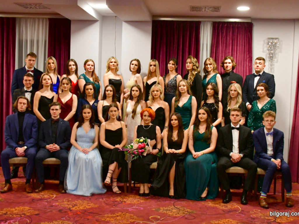 Bal maturalny uczniów biłgorajskiego ONZ-tu (FOTO, VIDEO)