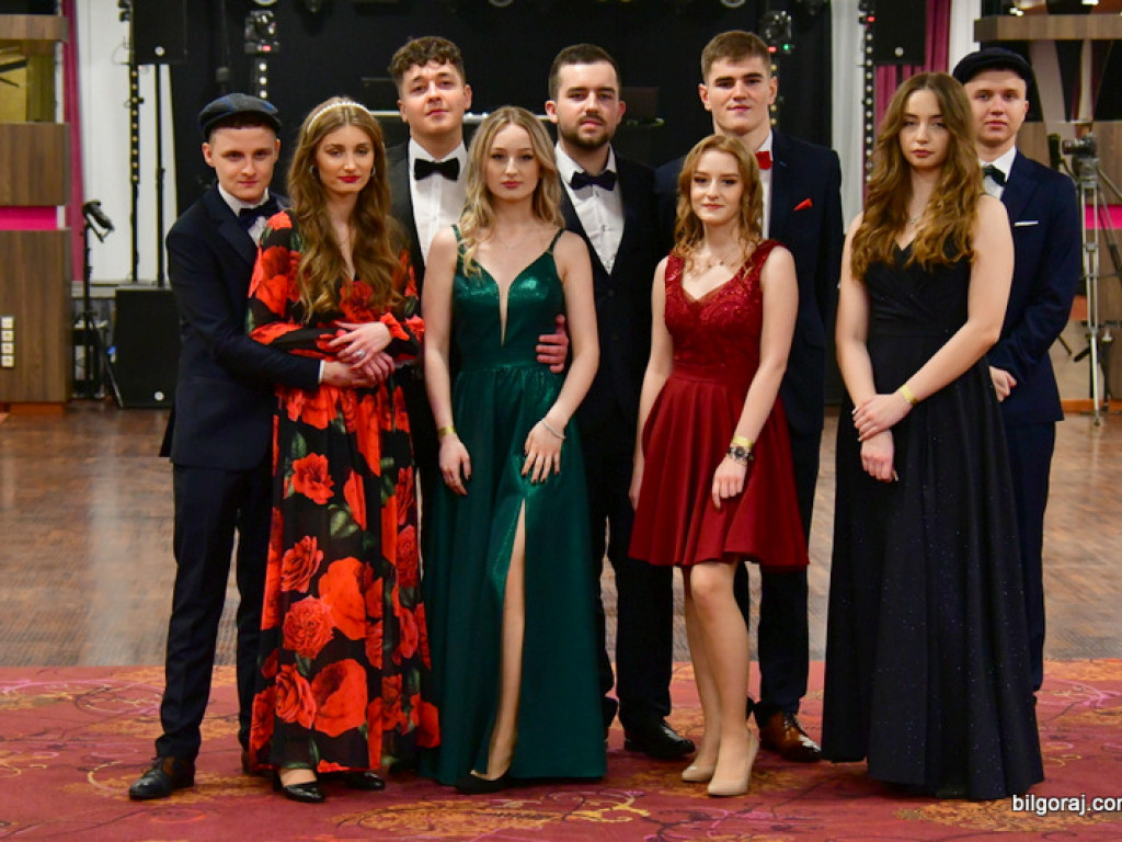 Bal maturalny uczniów biłgorajskiego ONZ-tu (FOTO, VIDEO)