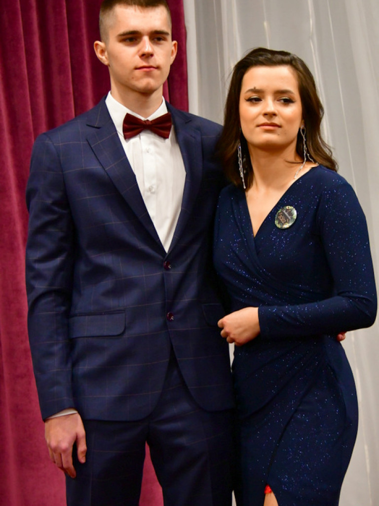 Bal maturalny uczniów biłgorajskiego ONZ-tu (FOTO, VIDEO)