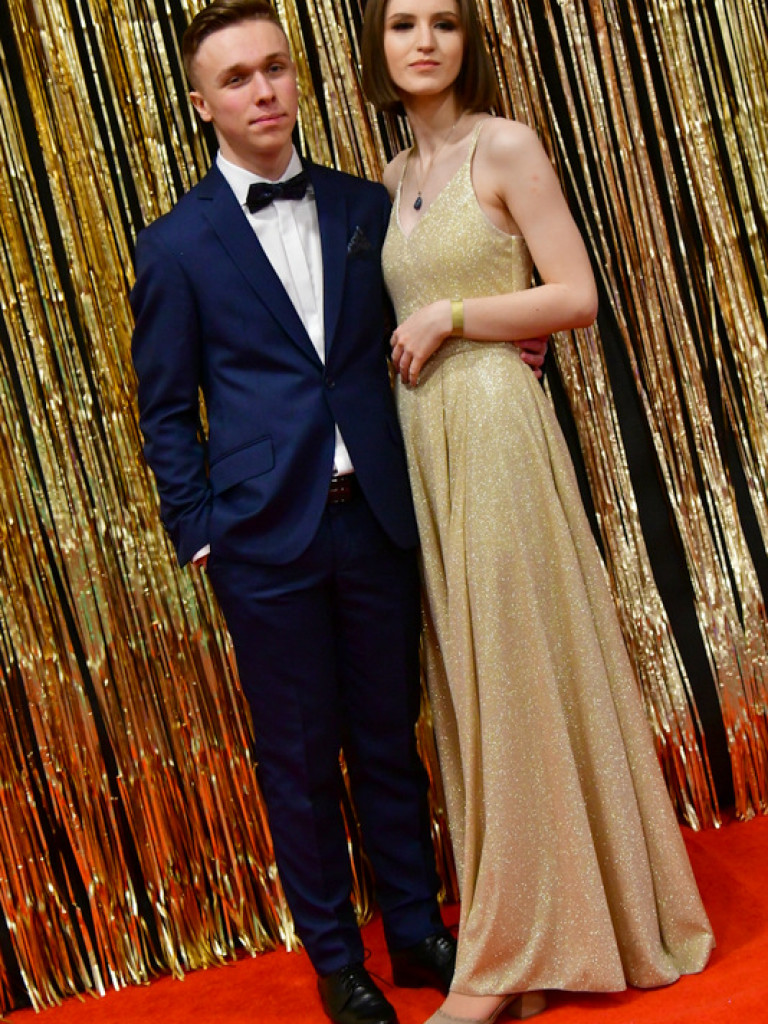 Bal maturalny uczniów biłgorajskiego ONZ-tu (FOTO, VIDEO)