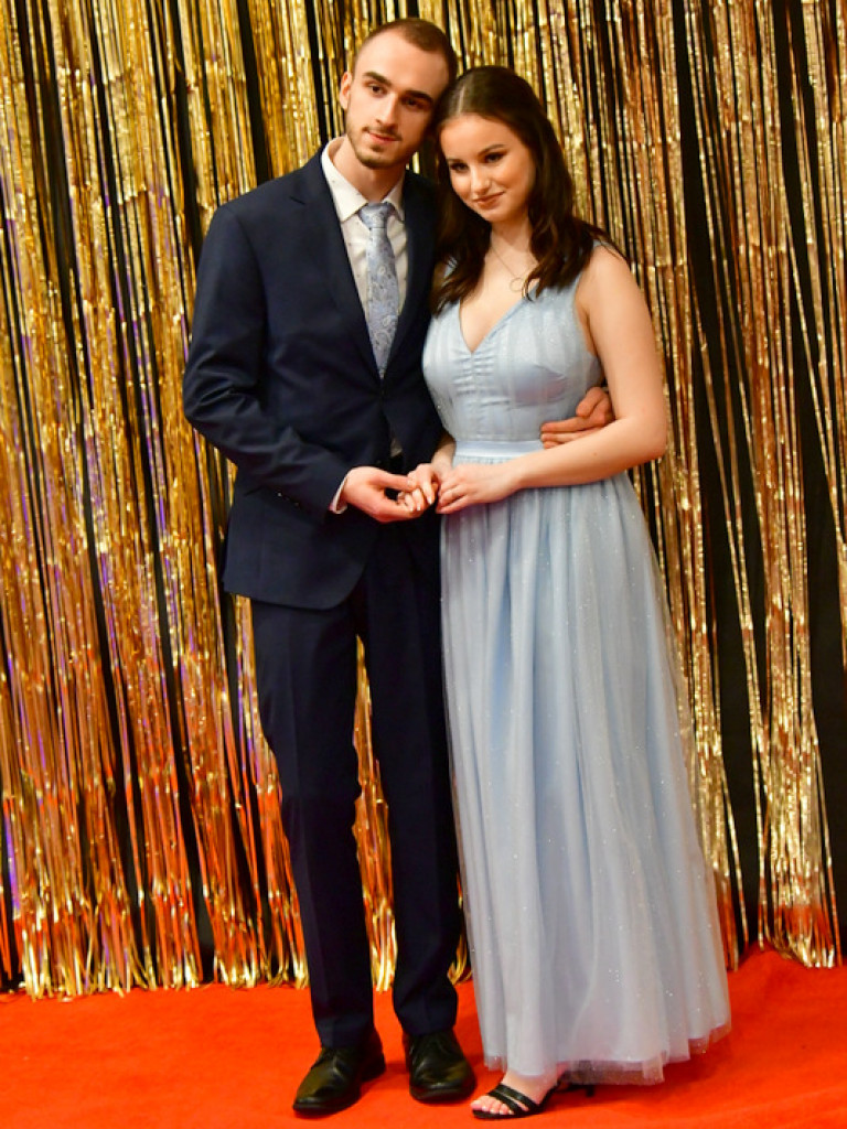 Bal maturalny uczniów biłgorajskiego ONZ-tu (FOTO, VIDEO)