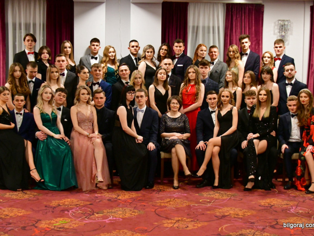 Bal maturalny uczniów biłgorajskiego ONZ-tu (FOTO, VIDEO)