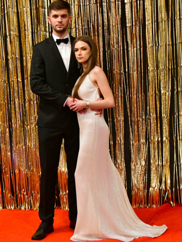 Bal maturalny uczniów biłgorajskiego ONZ-tu (FOTO, VIDEO)