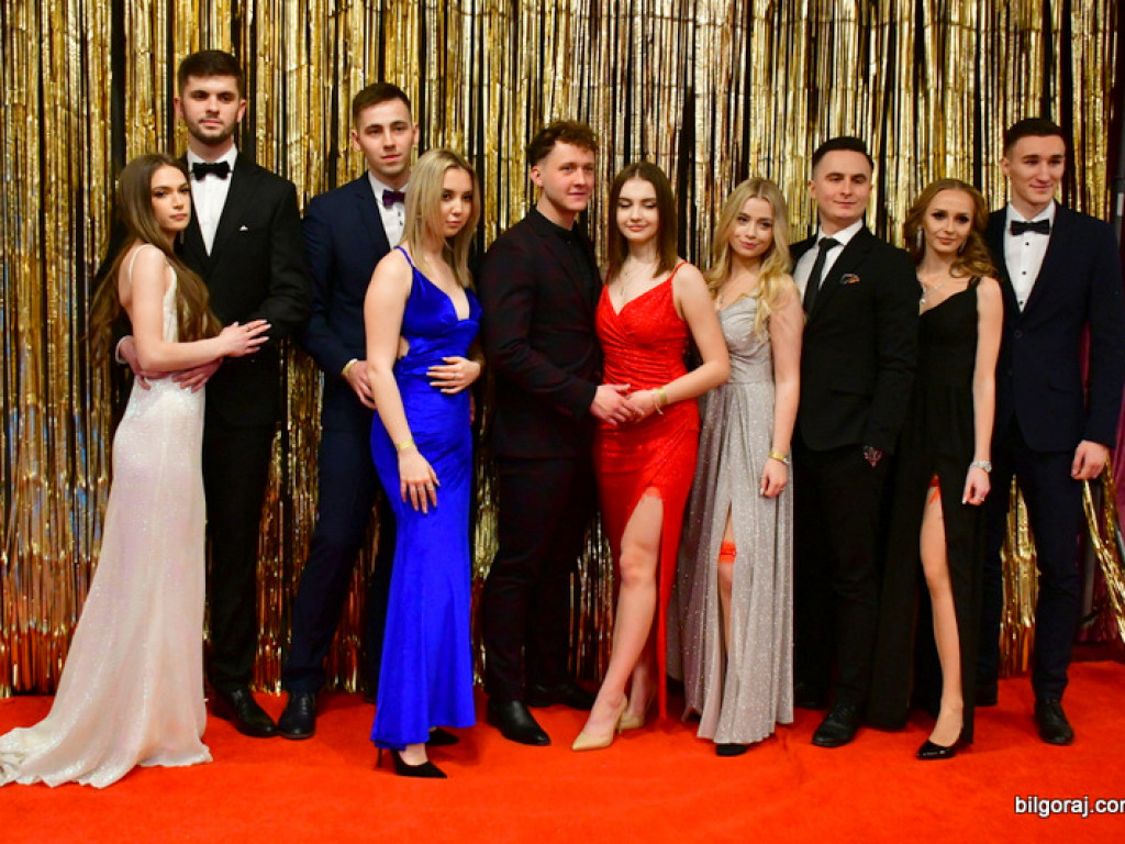 Bal maturalny uczniów biłgorajskiego ONZ-tu (FOTO, VIDEO)