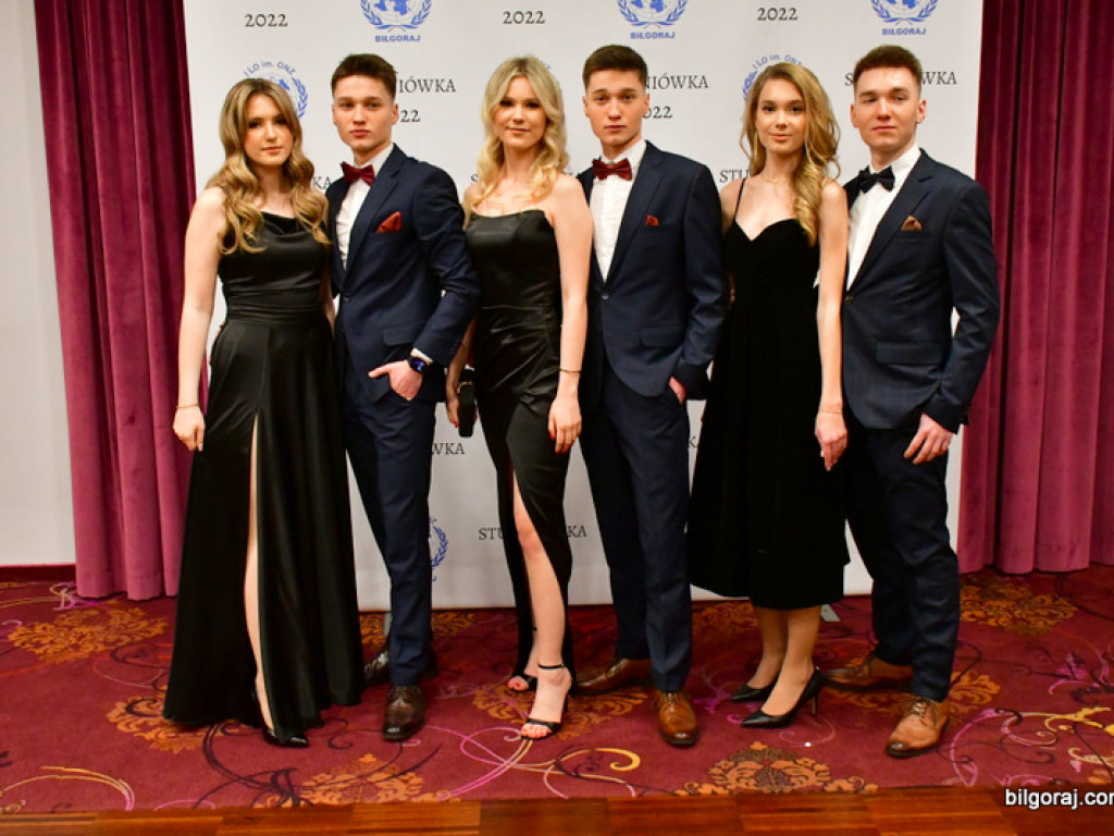 Bal maturalny uczniów biłgorajskiego ONZ-tu (FOTO, VIDEO)