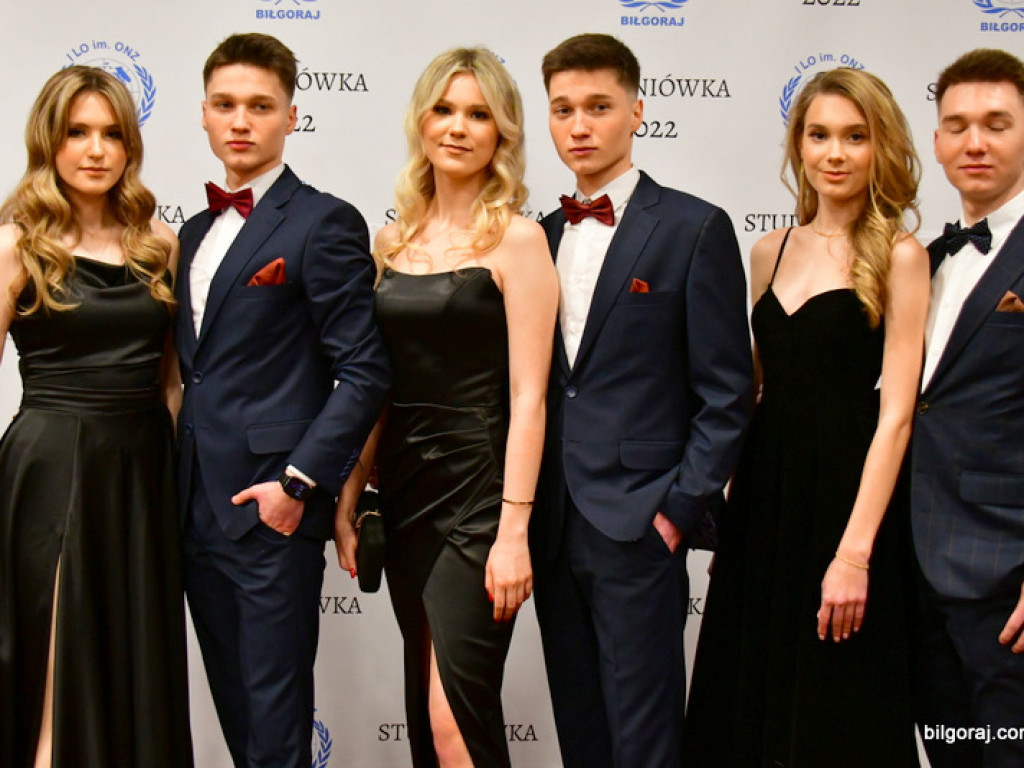 Bal maturalny uczniów biłgorajskiego ONZ-tu (FOTO, VIDEO)