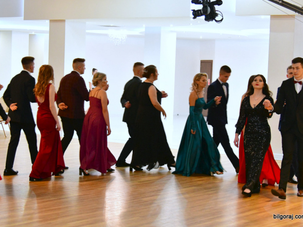 Studniówka uczniów ZSZiO (FOTO, VIDEO)