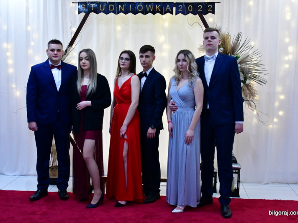 Studniówka uczniów ZSZiO (FOTO, VIDEO)