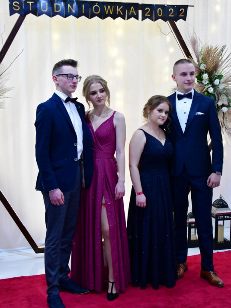 Studniówka uczniów ZSZiO (FOTO, VIDEO)