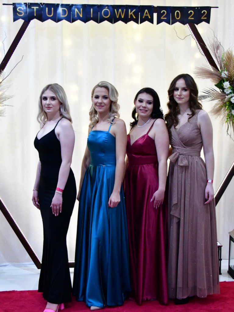 Studniówka uczniów ZSZiO (FOTO, VIDEO)