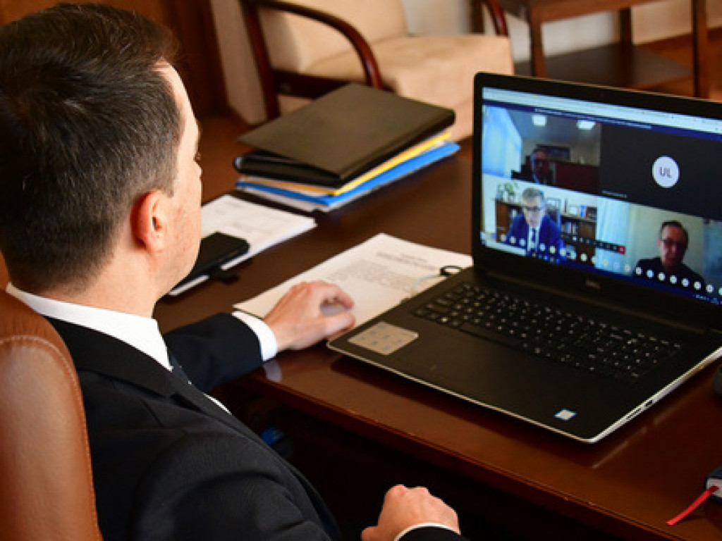 Przede wszystkim przygotowujemy się na pomoc uchodźcom. Znane są ustalenia z obrad zespołu kryzysowego w Starostwie Powiatowym (VIDEO)