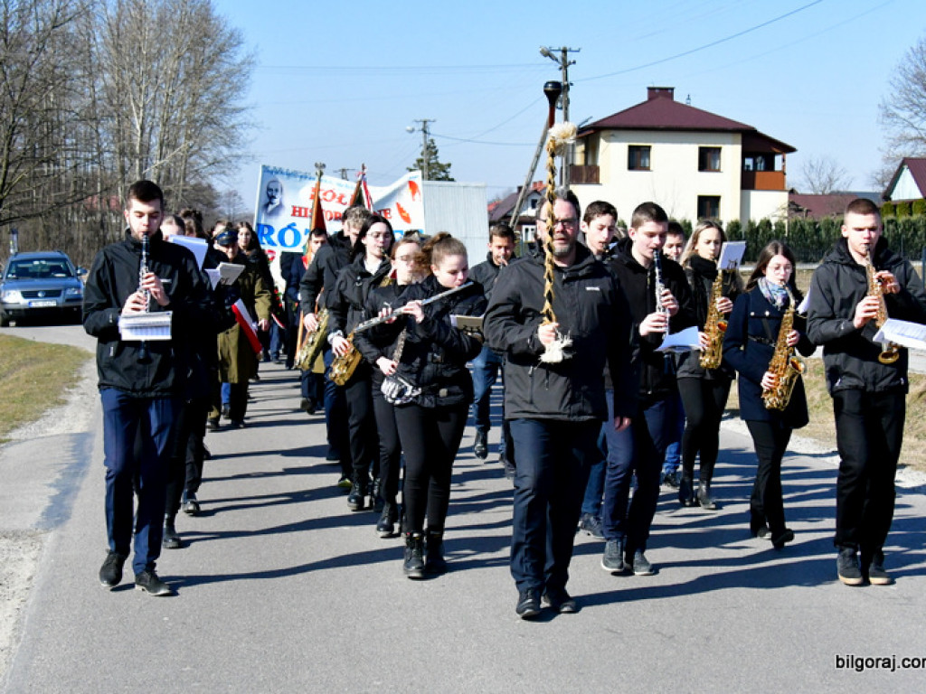 79. rocznica pacyfikacji Różańca. Mieszkańcy uczcili pamięć ofiar (FOTO)