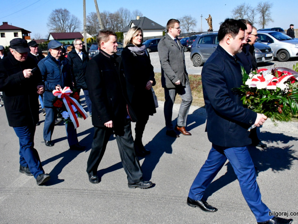 79. rocznica pacyfikacji Różańca. Mieszkańcy uczcili pamięć ofiar (FOTO)