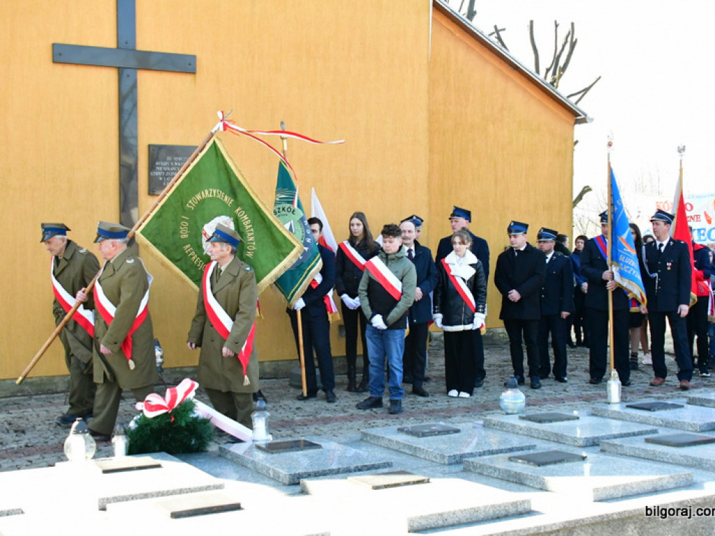 79. rocznica pacyfikacji Różańca. Mieszkańcy uczcili pamięć ofiar (FOTO)