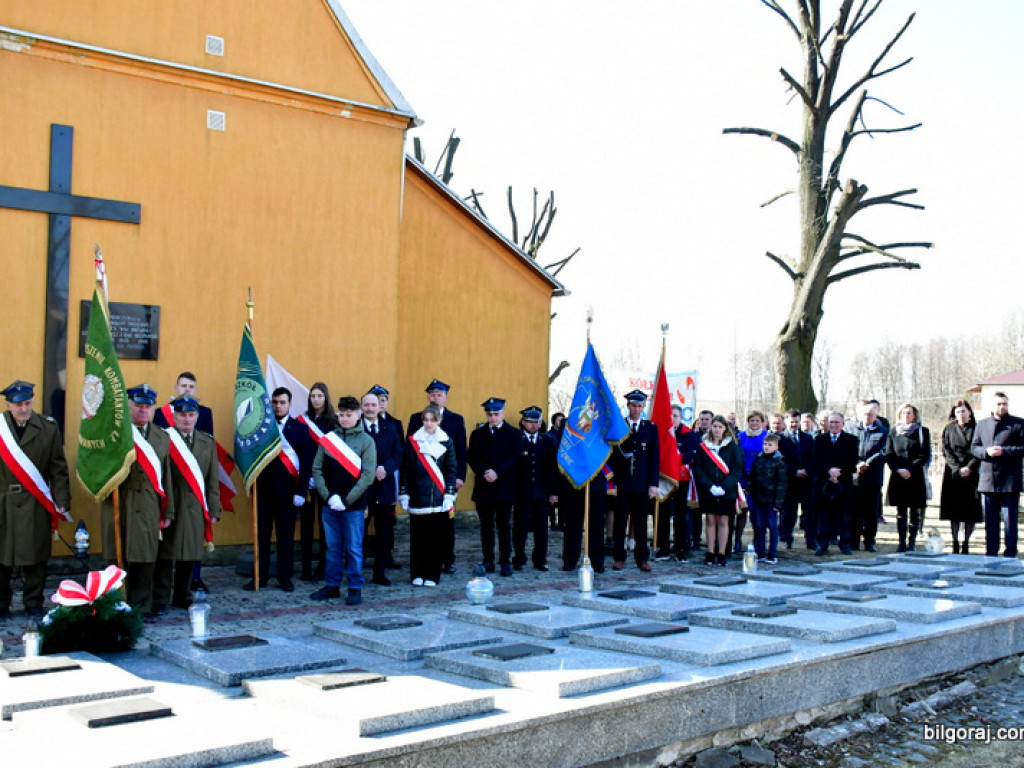 79. rocznica pacyfikacji Różańca. Mieszkańcy uczcili pamięć ofiar (FOTO)