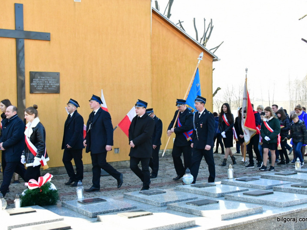 79. rocznica pacyfikacji Różańca. Mieszkańcy uczcili pamięć ofiar (FOTO)