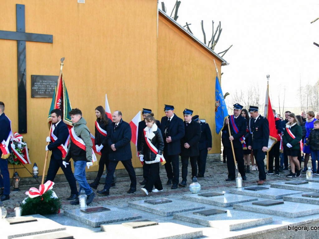 79. rocznica pacyfikacji Różańca. Mieszkańcy uczcili pamięć ofiar (FOTO)