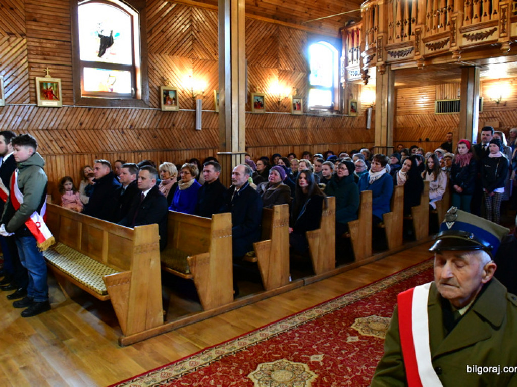 79. rocznica pacyfikacji Różańca. Mieszkańcy uczcili pamięć ofiar (FOTO)