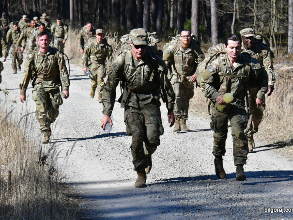 Kilkuset żołnierzy wojsk polskich i amerykańskich przemierza szlak Puszczy Solskiej (FOTO, VIDEO)