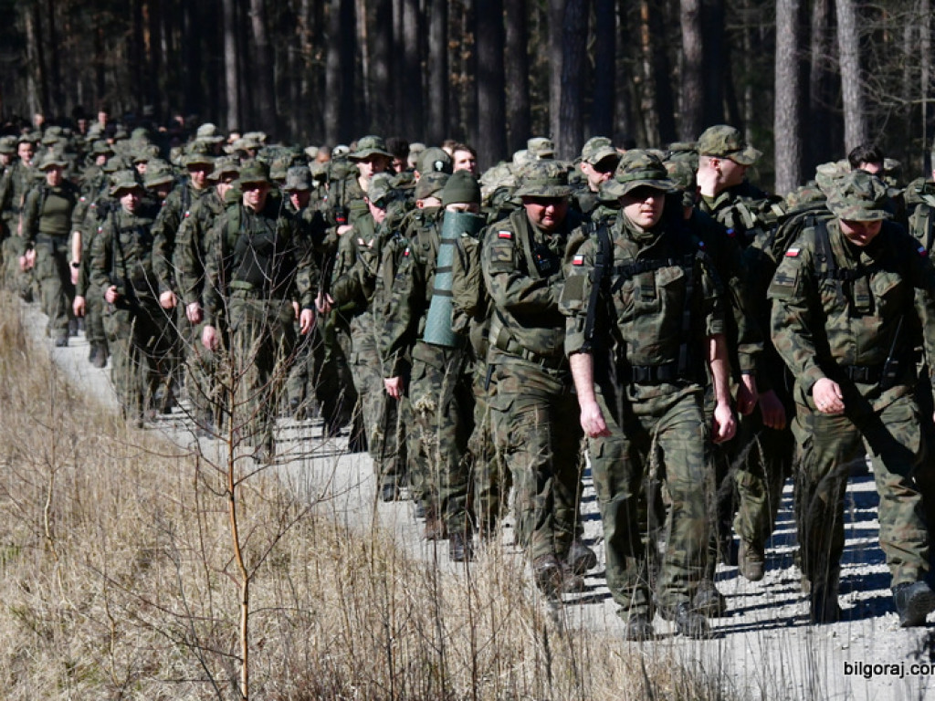 Kilkuset żołnierzy wojsk polskich i amerykańskich przemierza szlak Puszczy Solskiej (FOTO, VIDEO)
