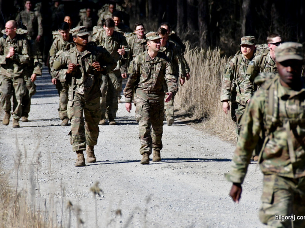 Kilkuset żołnierzy wojsk polskich i amerykańskich przemierza szlak Puszczy Solskiej (FOTO, VIDEO)