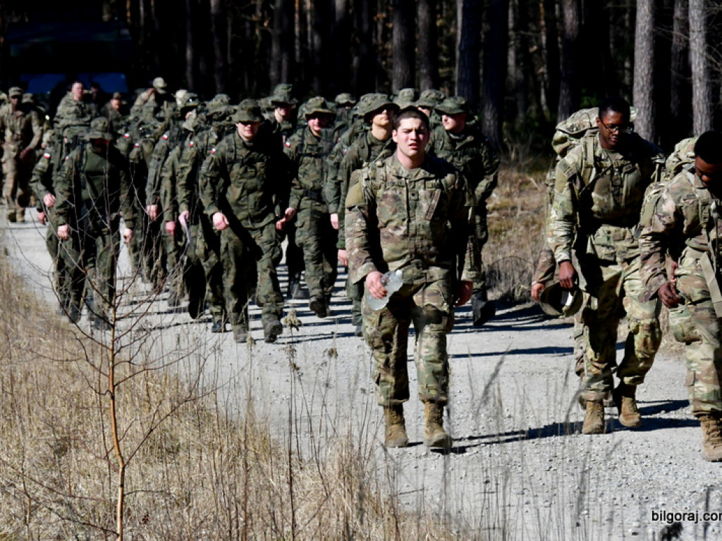 Kilkuset żołnierzy wojsk polskich i amerykańskich przemierza szlak Puszczy Solskiej (FOTO, VIDEO)